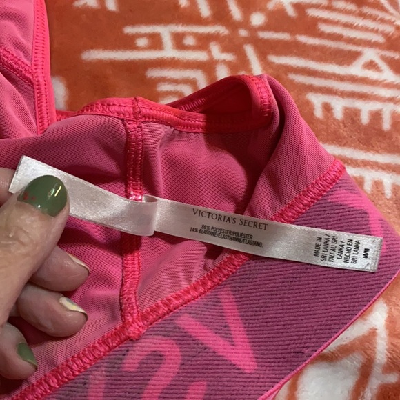 VSX Sport sports bra medium. I101 - Picture 6 of 6